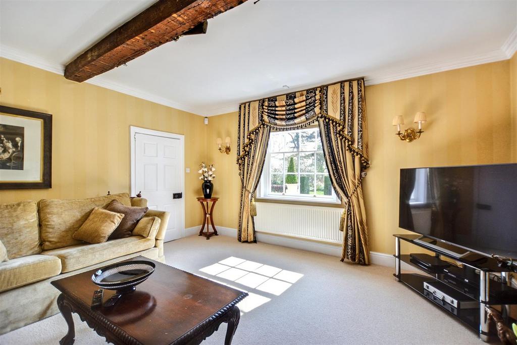 Lounge/Drawing Room