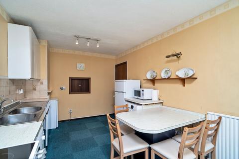 25 Cramond Vale, Edinburgh, EH4 6RB