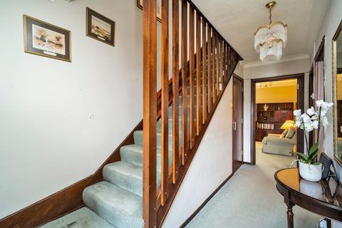 25 Cramond Vale, Edinburgh, EH4 6RB