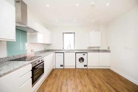 1 bedroom in a flat share to rent, Toby Lane, London E1