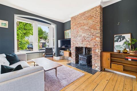 33 Warwick Gardens, Worthing, BN11 1PF