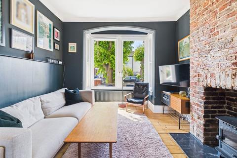 33 Warwick Gardens, Worthing, BN11 1PF