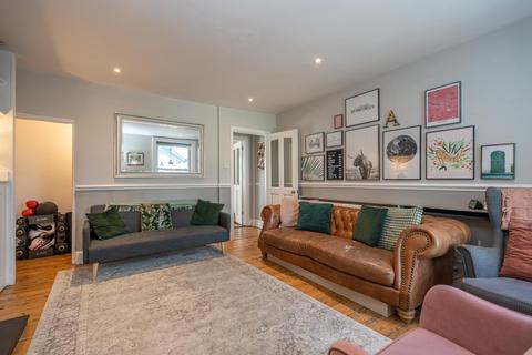 3 bedroom terraced house for sale, High Street, Northchurch HP4