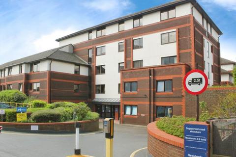 2 bedroom retirement property for sale, GUIDE PRICE £140,000 - £150,000 - Gordon Road, Southend On Sea