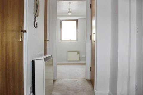 2 bedroom retirement property for sale, GUIDE PRICE £140,000 - £150,000 - Gordon Road, Southend On Sea