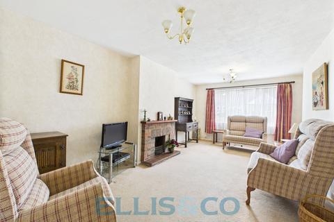 3 bedroom semi-detached house for sale, Hopgarden Road, Tonbridge, Kent, TN10