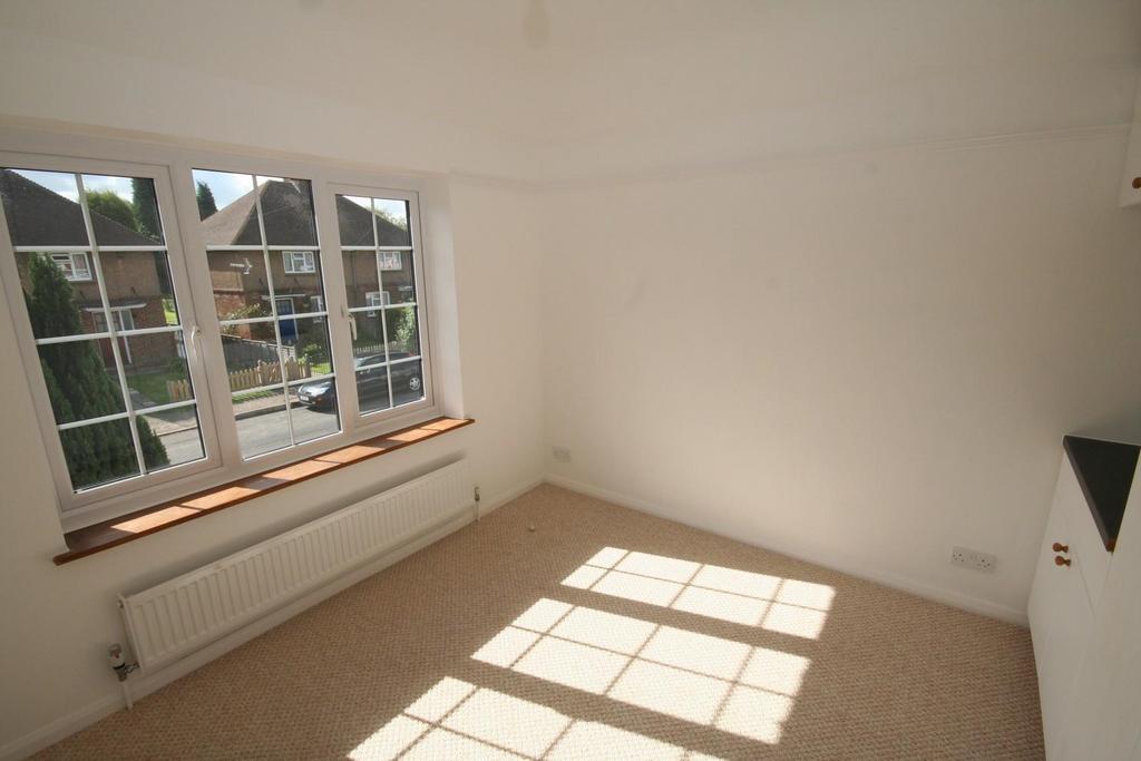 33 St Andrews Road Bed 2.JPG