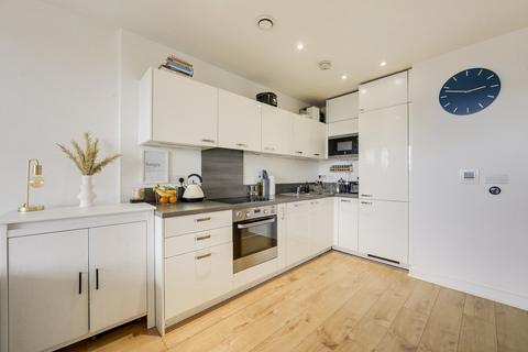 1 bedroom flat for sale, Adenmore Road, Catford, London, SE6