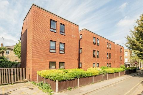 1 bedroom flat for sale, Banim Street, London W6
