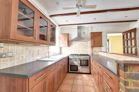 2 bedroom detached house for sale, Main Street, Peasmarsh