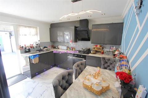 74 Meeson Road, London, E15 4AP