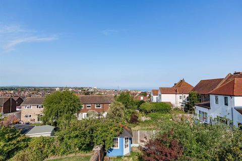 4 bedroom detached house for sale, Dence Close, Herne Bay