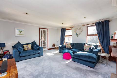 4 bedroom detached house for sale, Dence Close, Herne Bay