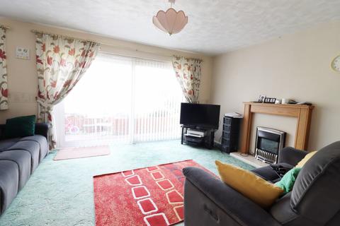 3 bedroom semi-detached house to rent, Luton LU3