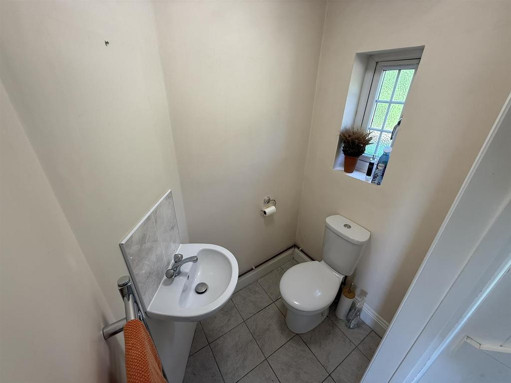 Downstairs wc