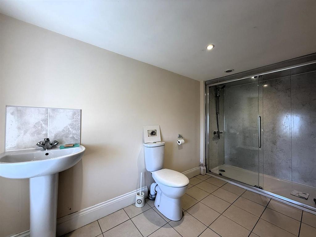 Ensuite shower room