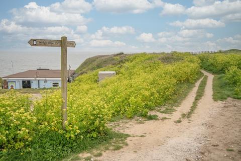7 bedroom detached house for sale, West Runton