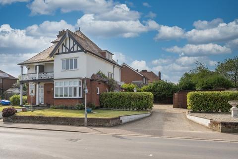 undefined, West Runton