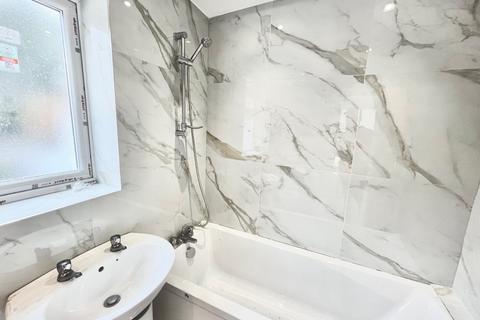 16 Third Avenue, London, W10 4RT