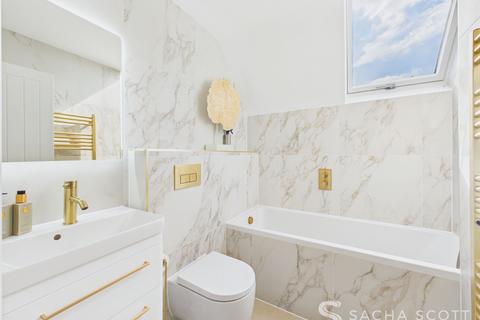 64 High Beeches, Banstead, SM7 1NB