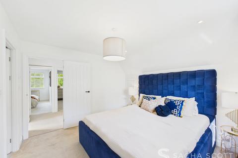 64 High Beeches, Banstead, SM7 1NB