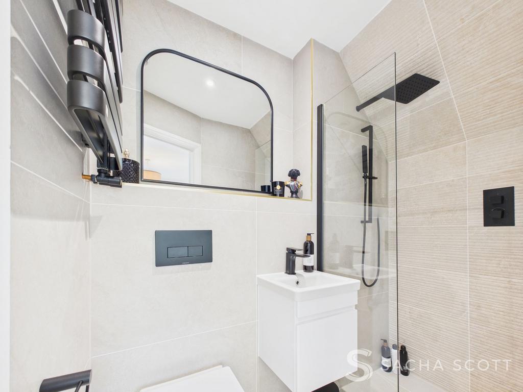 Bedroom 2 En-Suite