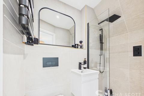 64 High Beeches, Banstead, SM7 1NB