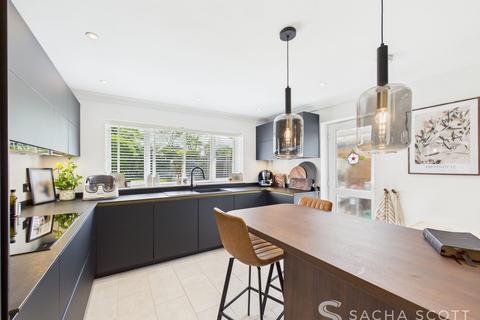 64 High Beeches, Banstead, SM7 1NB