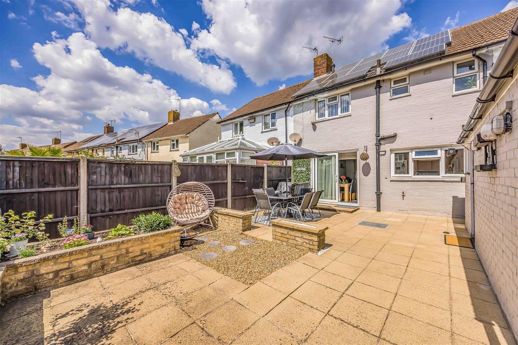 33 Billy Lawn Avenue, Havant-Small-Portico Marketin