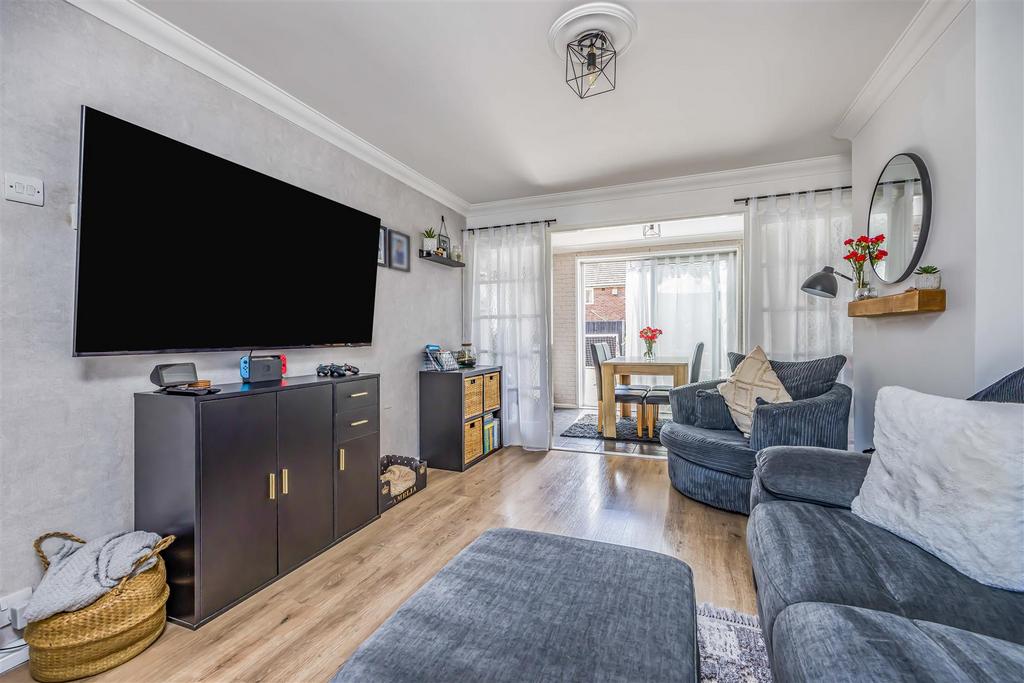 33 Billy Lawn Avenue, Havant-Small-Portico Marketin