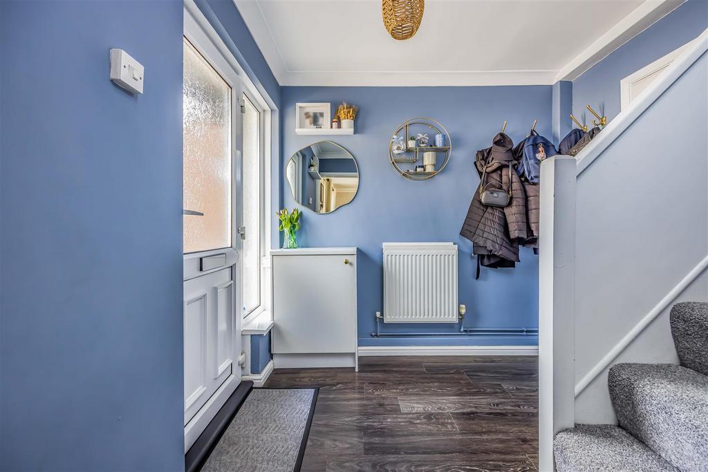 33 Billy Lawn Avenue, Havant-Small-Portico Marketin