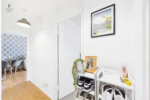 17 Groveside Close, Carshalton, SM5 2EQ