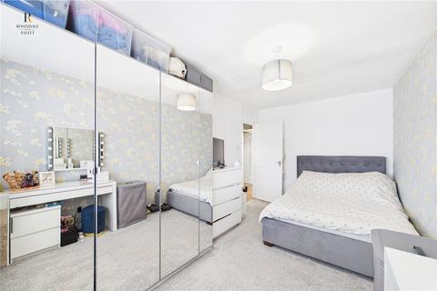 17 Groveside Close, Carshalton, SM5 2EQ