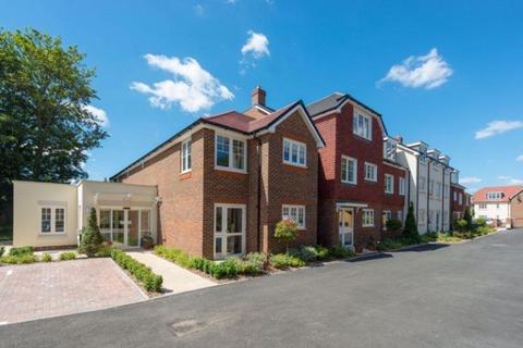 2 bedroom apartment for sale, St Giles Lodge, Shipbourne Road, Tonbridge, TN10 3DJ