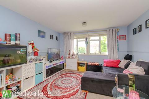 2 bedroom apartment for sale, Curlew Court, Broxbourne