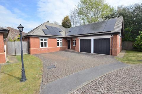 3 bedroom detached bungalow for sale, 1 Brookside Place, Woodhall Spa