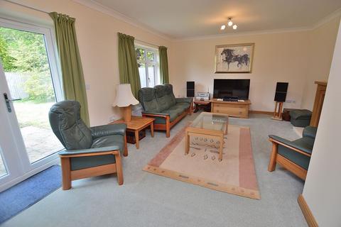 3 bedroom detached bungalow for sale, 1 Brookside Place, Woodhall Spa