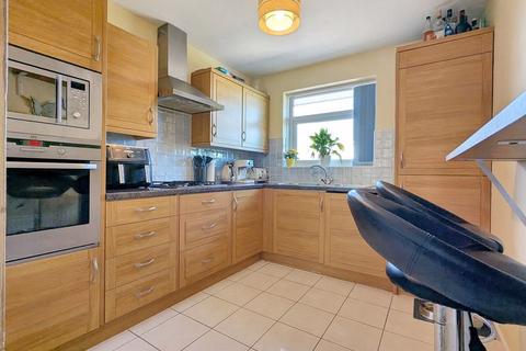 4 bedroom semi-detached bungalow for sale, WINDMILL CLOSE, BRIXHAM