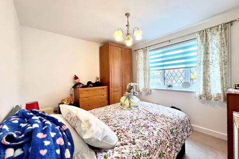 17 Cherry Tree Court, Calne, SN11 9ES
