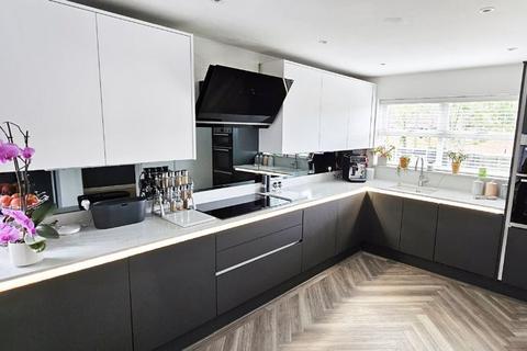 6 Wells Close, Cheshunt, Waltham Cross, EN7 6WT