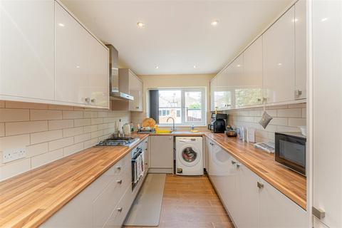 26 Allens Road, Enfield, EN3 4PN