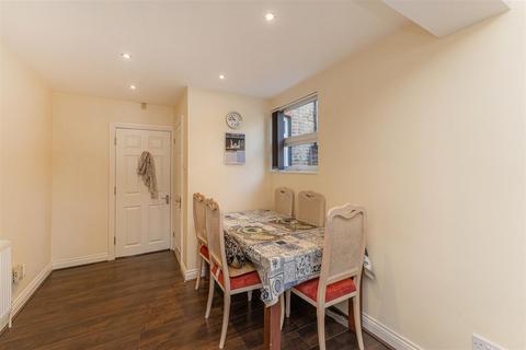 26 Allens Road, Enfield, EN3 4PN