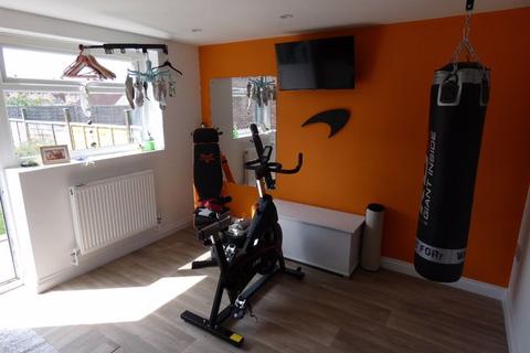2 Winchester Drive, Tuffley, Gloucester, GL4 0JE
