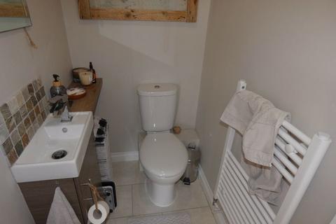 2 Winchester Drive, Tuffley, Gloucester, GL4 0JE