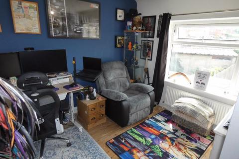 2 Winchester Drive, Tuffley, Gloucester, GL4 0JE