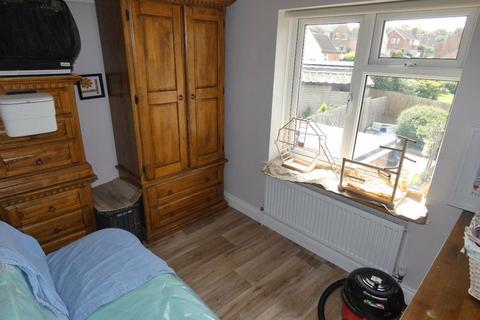 2 Winchester Drive, Tuffley, Gloucester, GL4 0JE