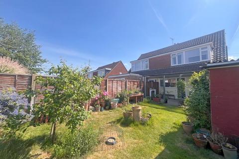 3 bedroom semi-detached house for sale, Mayfield Drive, Hucclecote, Gloucester