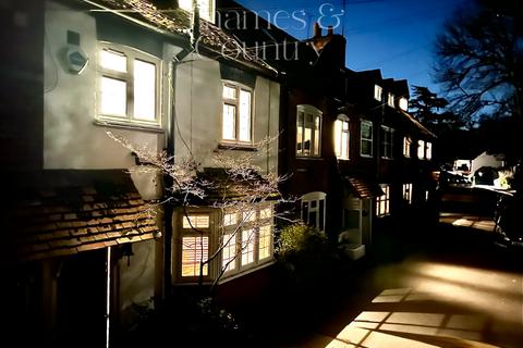 3 bedroom cottage for sale, Temple Lane, Marlow SL7