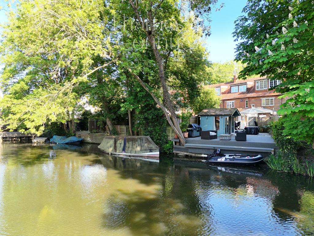 Private mooring
