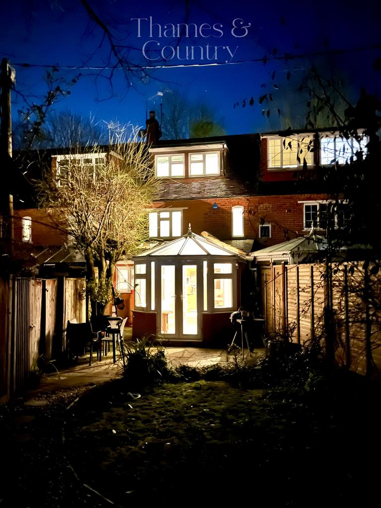 Rear twilight